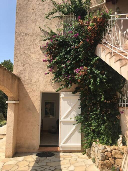 شقة Experience The Provencal Dream Taradeau المظهر الخارجي الصورة